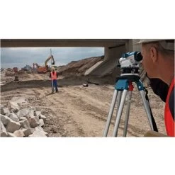 Bosch Professional Bosch Optisches Nivelliergerät GOL 20 G, Stativ, Messstab, Zubehör, Transportkoffer 10 Bosch Professional Bosch Optisches Nivelliergerät GOL 20 G, Stativ, Messstab, Zubehör, Transportkoffer -Werkzeug Bosch Geschäft 28416930 4