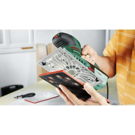 Bosch Schwingschleifer PSS 300 AE (250 Watt, 1 Schleifblatt P120, Bosch Microfilter, Schleiffläche: 262 Cm²) 4 Bosch Schwingschleifer PSS 300 AE (250 Watt, 1 Schleifblatt P120, Bosch Microfilter, Schleiffläche: 262 Cm²) – Bild 2